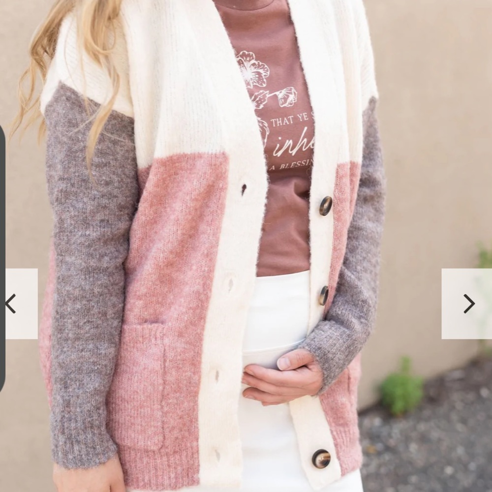 V-Neck Button Closure Cardigan Inherit Co SZ M